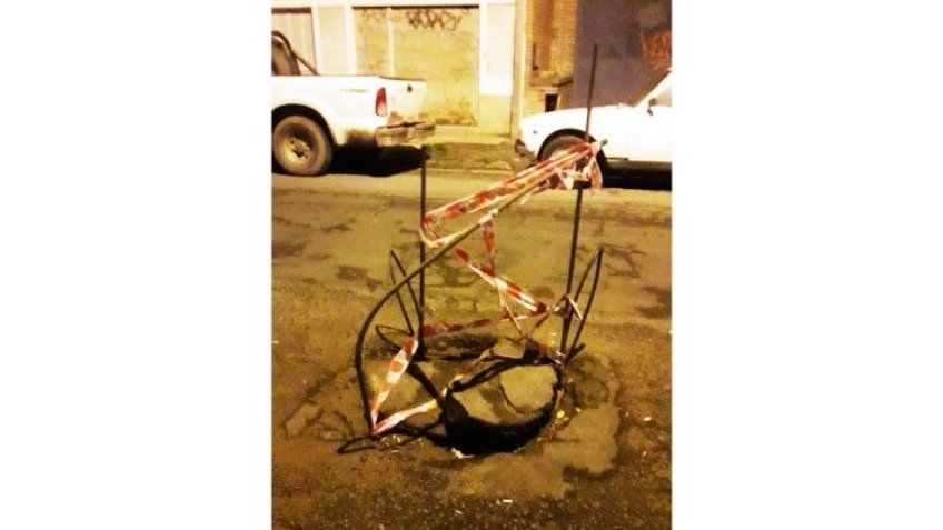 Hierros y bache en Garibaldi al 300